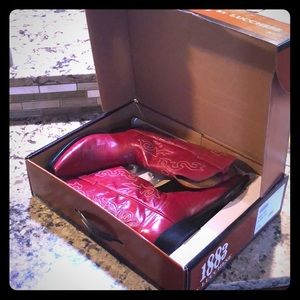 Women’s cowboy boots